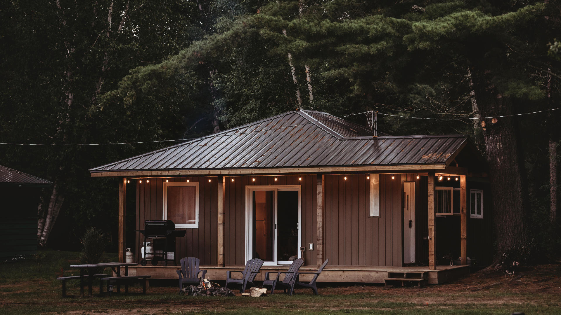 YorkRiverCottages-TWH-CabinOne(3)-1920x1080